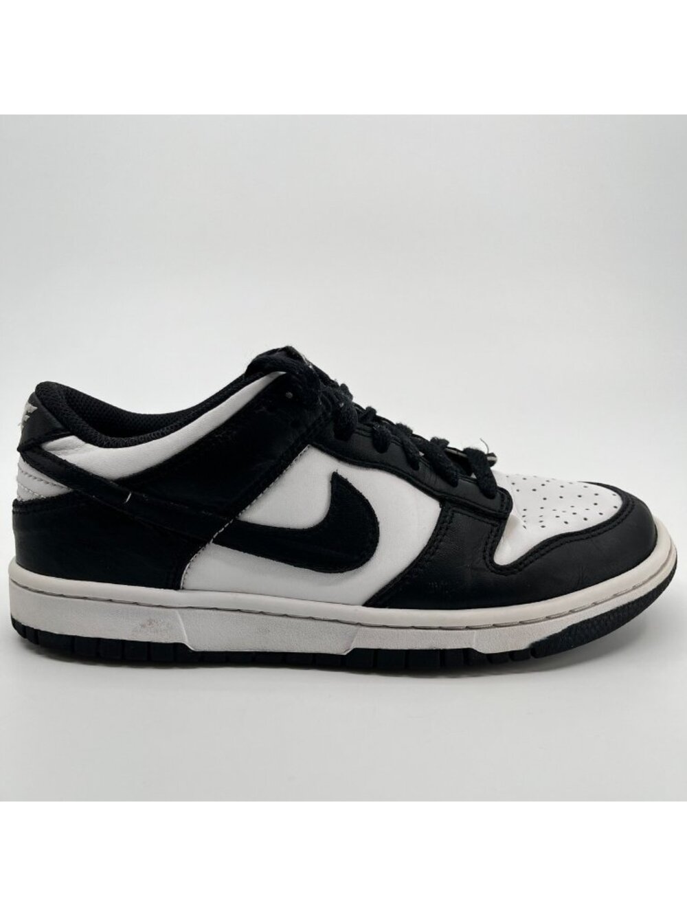 Nike Dunk Low Boys Size 6Y White Black Athletic Walking Leather Shoes Sneakers